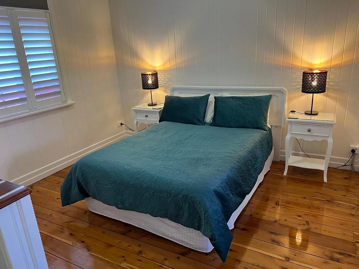Old Queensland Charm Entire Upper Level Brisbane Australia